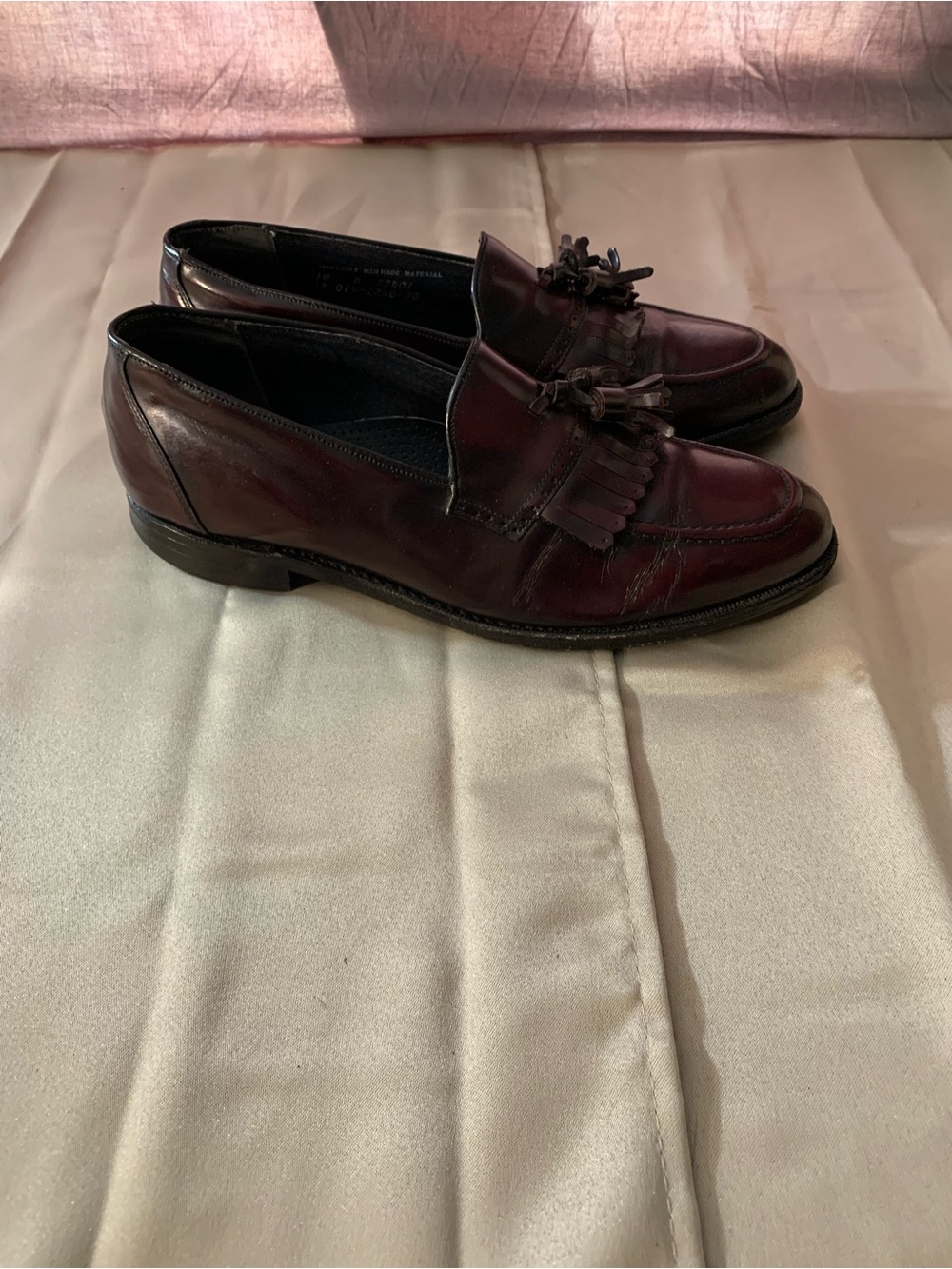 Men's Burgundy Tassel Kiltie Slip-On Loafers  b2/24